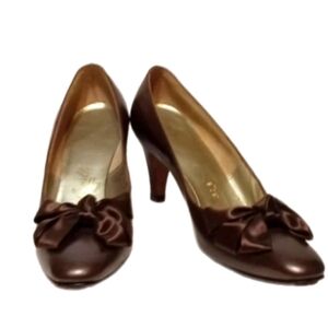 Julianelli Selber Vintage Pump 3" Heel Bronze Size 5.5  (8.75"L 2 .25"W) Leather